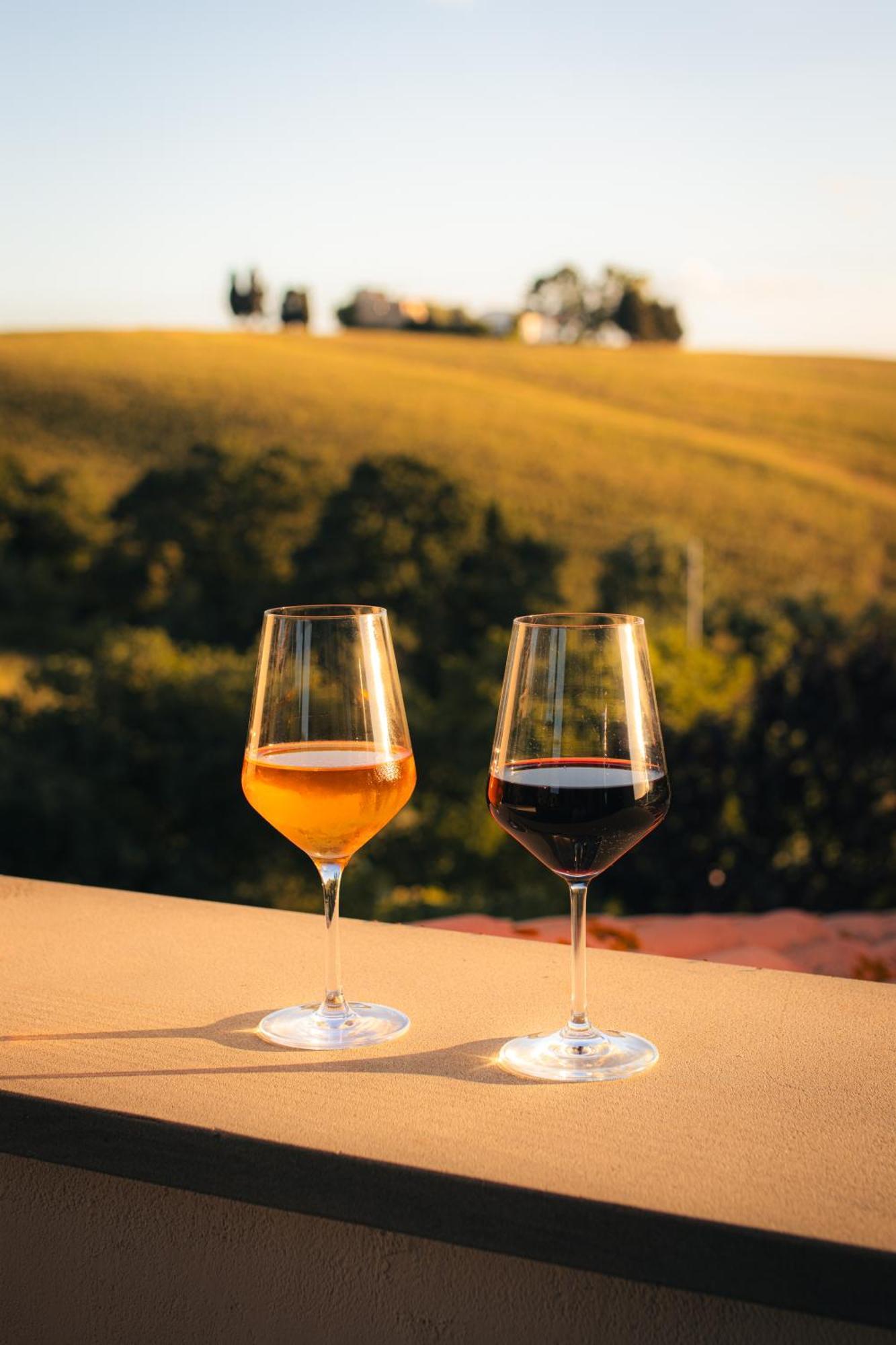 Agriturismo Podere Il Fornacino Santa Luce Ngoại thất bức ảnh