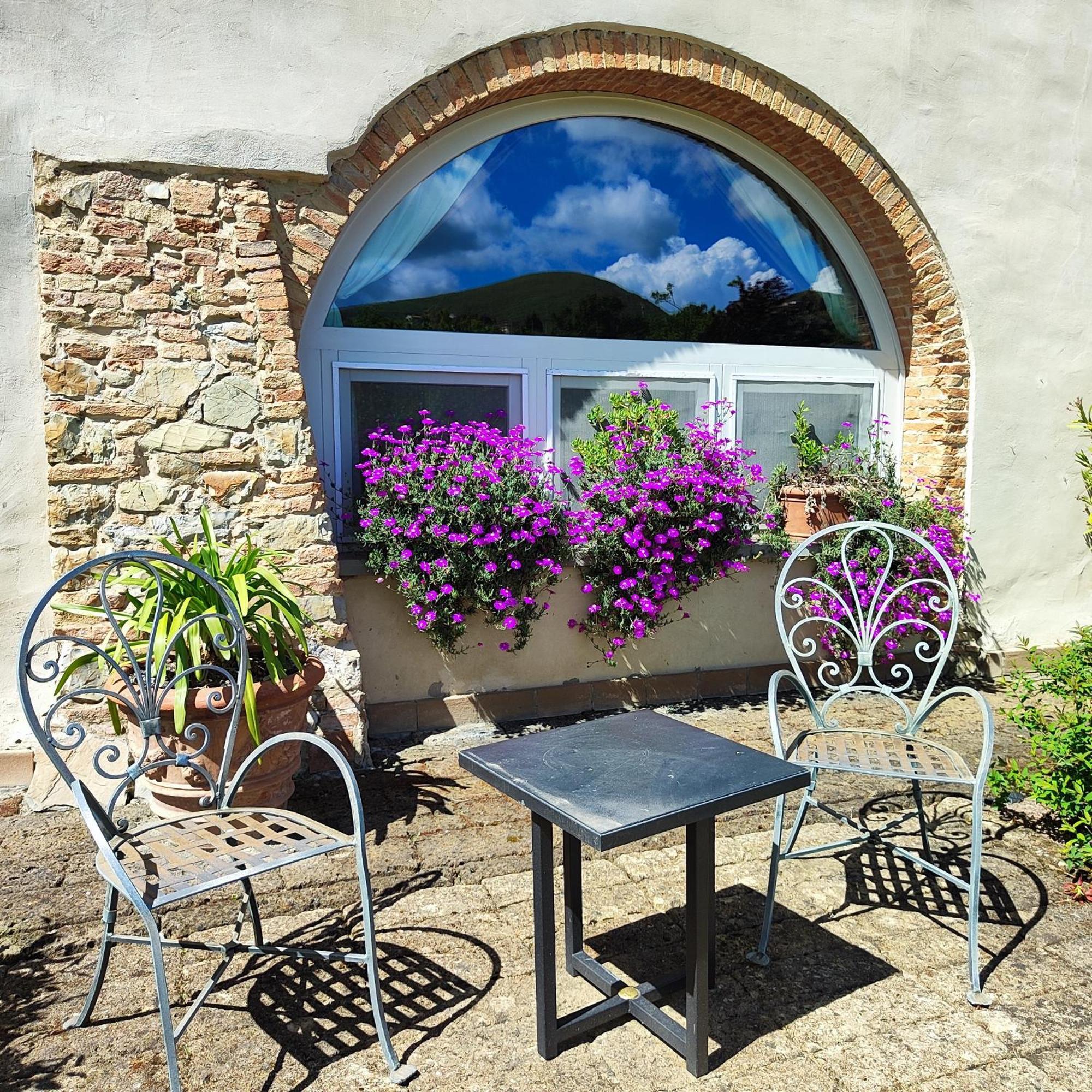 Agriturismo Podere Il Fornacino Santa Luce Ngoại thất bức ảnh
