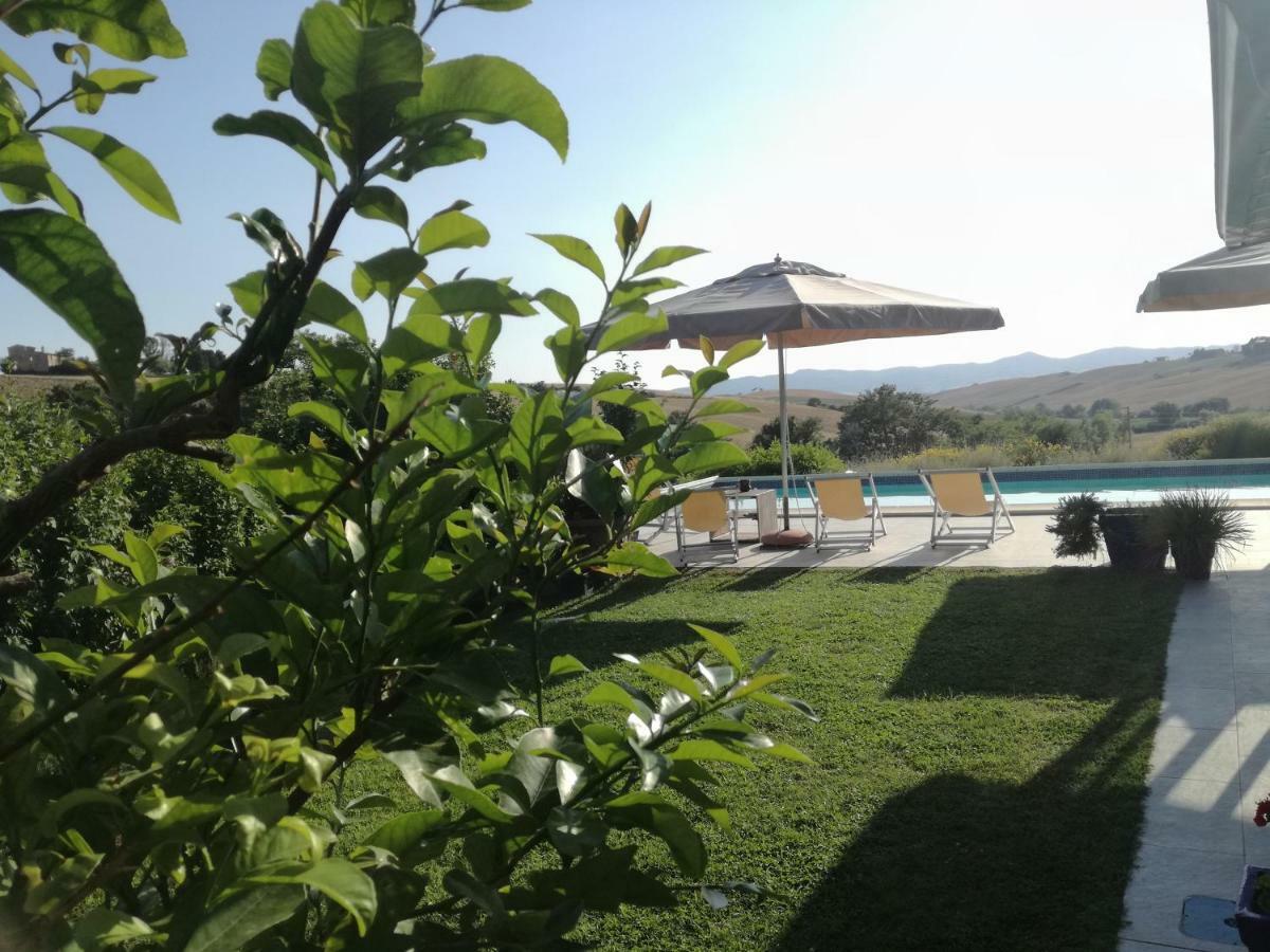 Agriturismo Podere Il Fornacino Santa Luce Ngoại thất bức ảnh