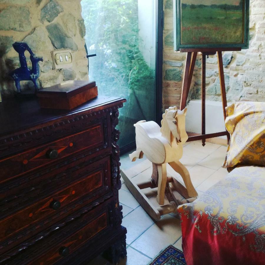 Agriturismo Podere Il Fornacino Santa Luce Ngoại thất bức ảnh